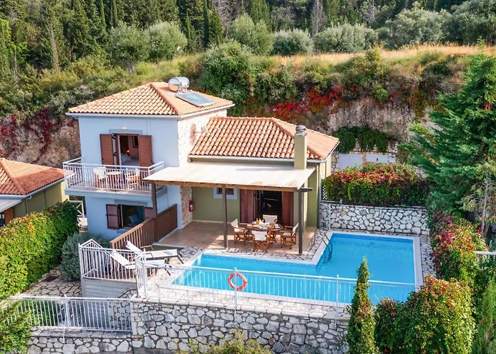 Erato Nikitas By Áyios Nikítas